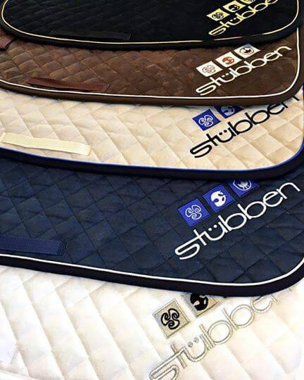 Czaprak skokowy Stübben Karo Lux Logo