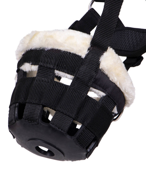 Kaganiec dla konia z futrem QHP