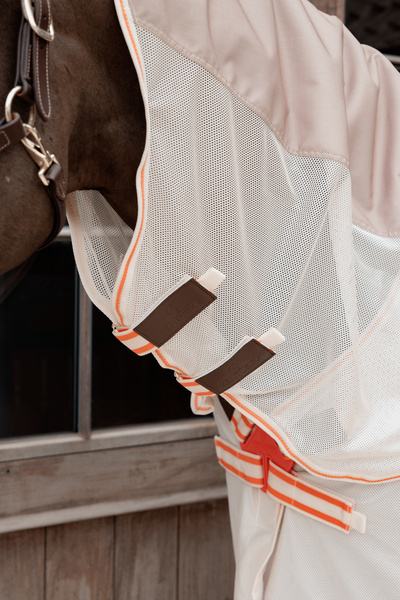 Derka siatkowa przeciw owadom z wodoodpornym grzbietem Kentucky Horsewear Waterproof Combo Fly Rug Comfort