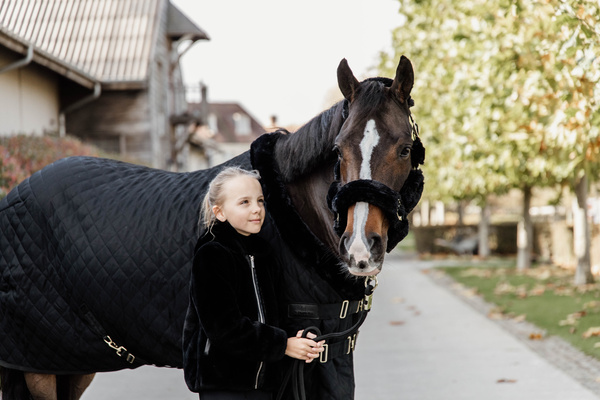 Kantar obszyty w całości syntetycznym futrem Kentucky Horsewear Sheepskin Shipping