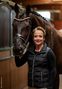 Ogłowie munsztukowe z nachrapnikiem szwedzkim Schockemöhle Sportse Isabell Werth Bella Rose