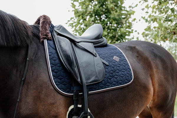 Czaprak ujeżdżeniowy Kentucky Horsewear Skin Friendly Star Quilting