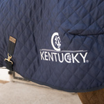 Derka stajenna Kentucky Horsewear Show Rug Logo 160g