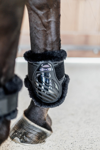 Ochraniacze tylne z futrem Kentucky Horsewear Young Horse TPU