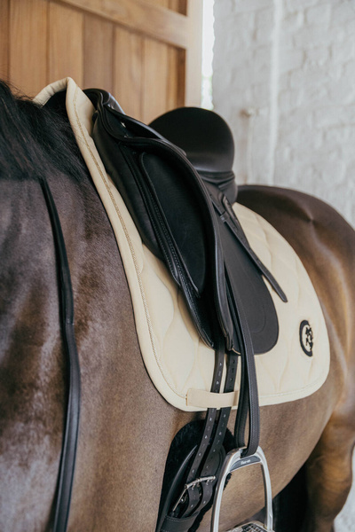 Czaprak ujeżdżeniowy Kentucky Horsewear Wave