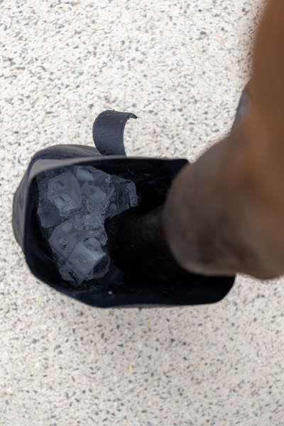 Buty ochronne i chłodzące na kopyta Kentucky Horsewear Hoof Boots Medical & Ice