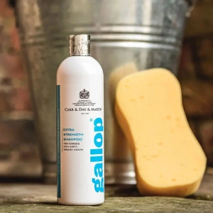 Szampon dla koni o bardzo brudnej sierści Carr & Day & Martin Gallop Extra Strength