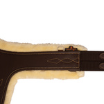 Popręg skokowy z fartuchem i futrem syntetycznym Kentucky Horsewear Sheepskin Stud Girth
