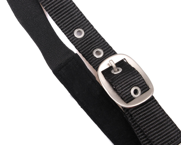 Frędzle przeciw owadom z paskiem podgardlanym QHP