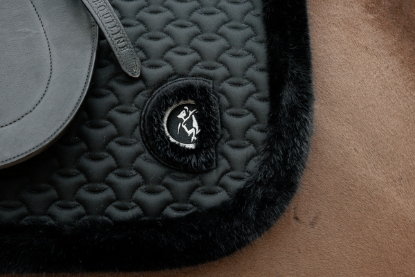 Czaprak ujeżdżeniowy Kentucky Horsewear Fake Fur