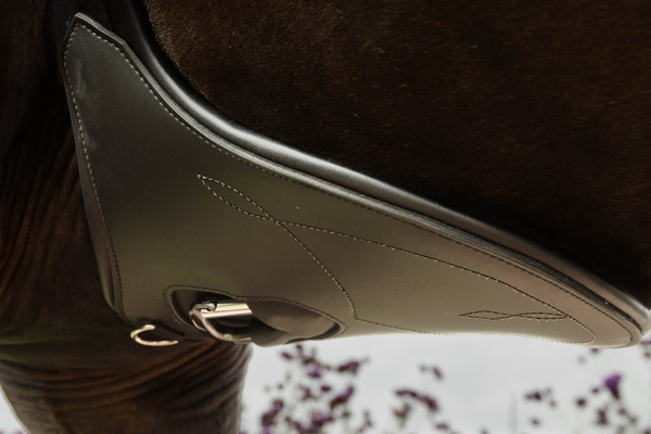 Popręg z fartuchem Kentucky Horsewear Anatomic