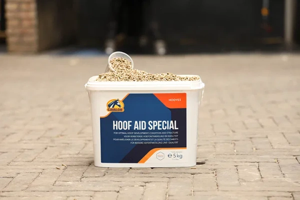 Suplement wspierający zdrowe kopyta Cavalor Hoof Aid Special