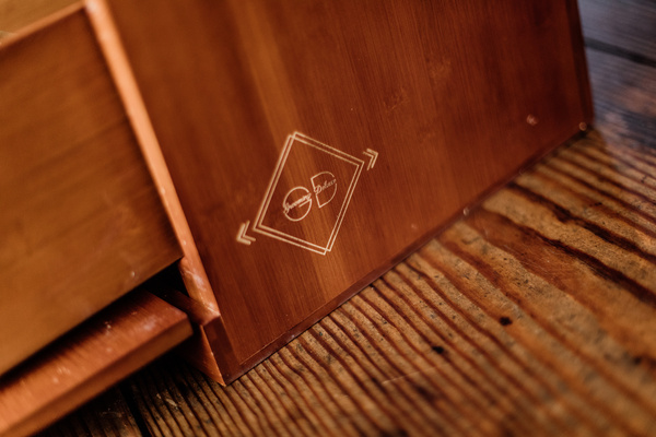 Skrzynka na akcesoria jeździeckie ze szczotkami Grooming Deluxe Show Grooming Box