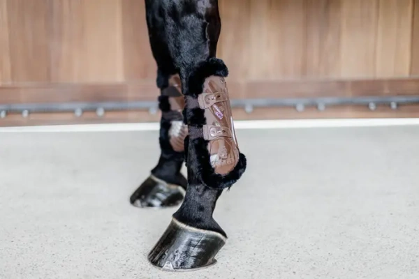 Ochraniacze przednie z futrem Kentucky Horsewear Bamboo Elastic