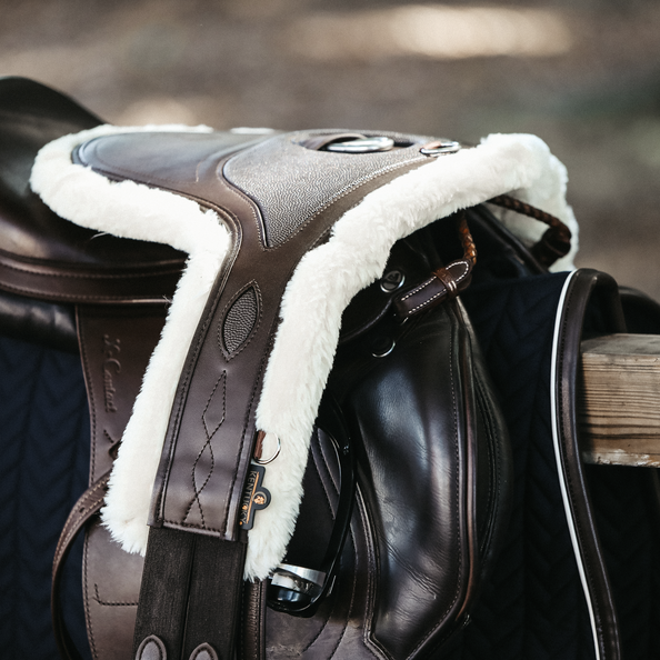 Popręg z fartuchem i futrem Kentucky Horsewear Special