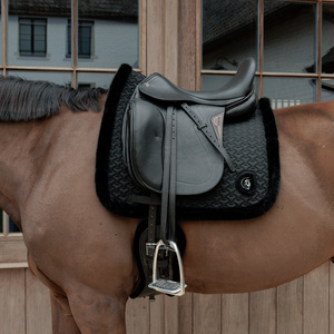 Czaprak ujeżdżeniowy Kentucky Horsewear Fake Fur