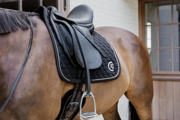 Czaprak ujeżdżeniowy Kentucky Horsewear Onion Quilt 3D Logo