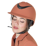 Kask jeździecki z szerokim daszkiem Equestro Embossed logo