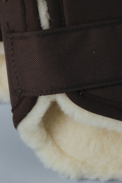 Ochraniacze treningowe z futrem na tylne nogi Kentucky Horsewear Turnout Boots Solimbra