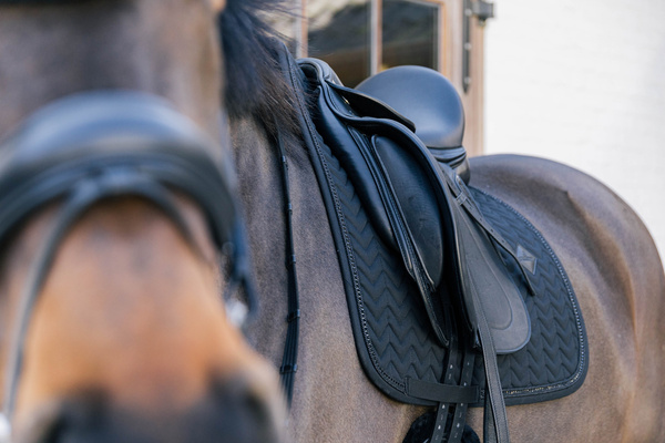 Czaprak ujeżdżeniowy Kentucky Horsewear Metal Chain