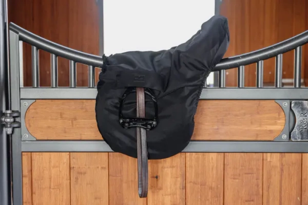 Pokrowiec na siodło skokowe Kentucky Horsewear Waterproof