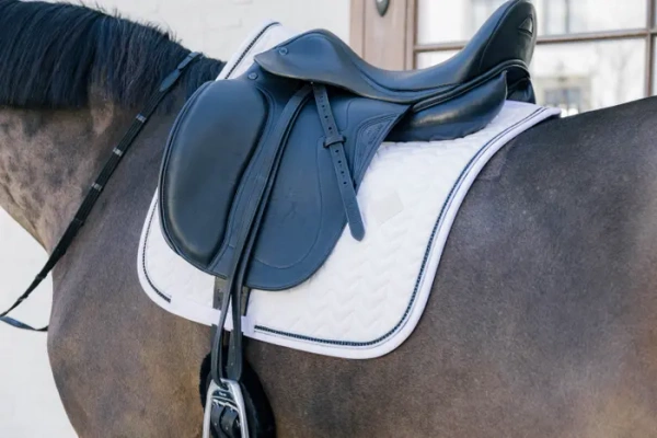Czaprak ujeżdżeniowy Kentucky Horsewear Metal Chain