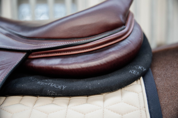 Podkładka pod siodło Kentucky Horsewear IMPACT EQUALIZER 10MM