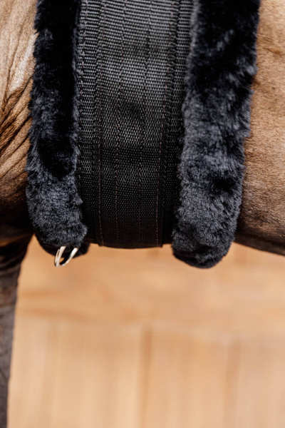 Popręg z futrem syntetycznym Kentucky Horsewear Sheepskin Girth