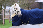 Derka stajenna Kentucky Horsewear Show Rug Logo 160g