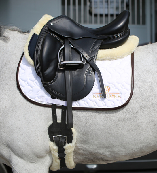 Popręg ujeżdżeniowy z futrem syntetycznym Kentucky Horsewear Sheepskin Short Girth