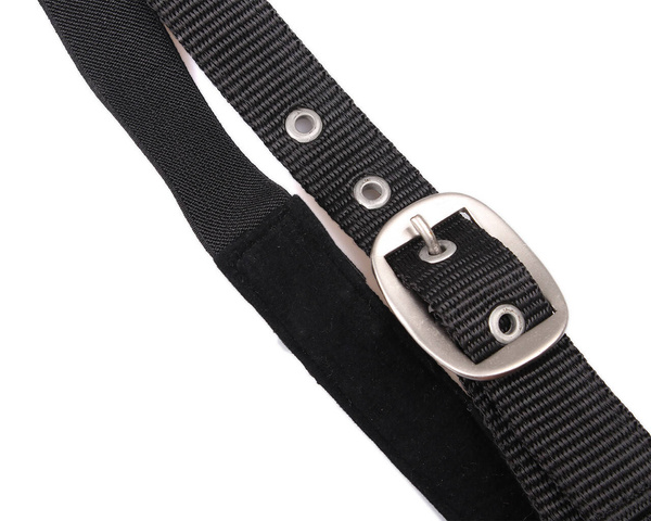 Frędzle przeciw owadom z paskiem podgardlanym QHP