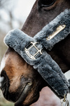 Kantar obszyty w całości syntetycznym futrem Kentucky Horsewear Sheepskin Shipping