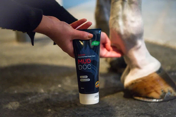 Preparat na grudę Cavalor MudDoc