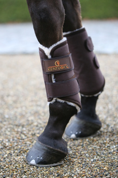 Ochraniacze treningowe z futrem na przednie nogi Kentucky Horsewear Turnout Boots Solimbra 
