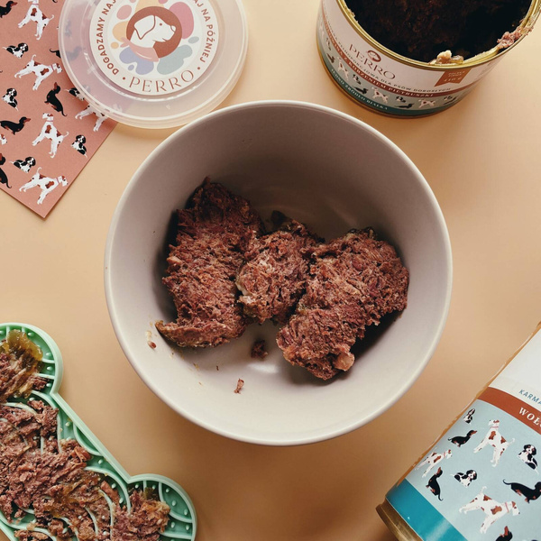 Karma mokra Perro - Wołowina z korzeniem pietruszki