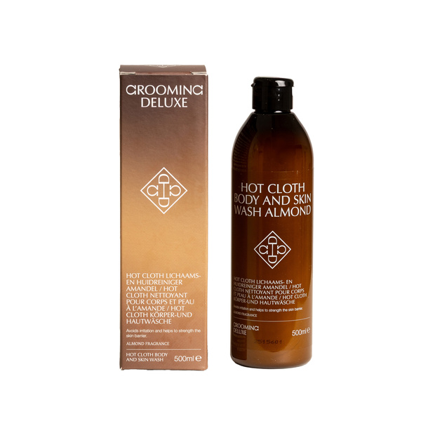 Preparat do pielęgnacji skóry i sierści konia Grooming Deluxe Hot Cloth Body & Skin Wash Almond