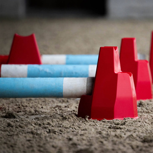 Stojak do przeszkód York Pylonetti