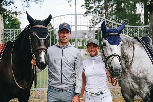 Nauszniki klasyczne Kentucky Horsewear Wellington Leather