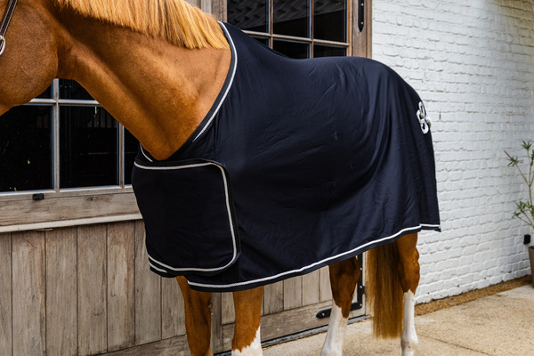 Derka dekoracyjna Kentucky Horsewear Prize Giving Cooler Fleece Rug