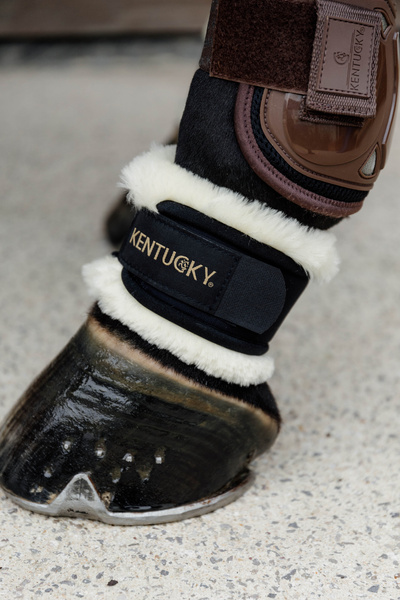 Opaski na pęciny z futrem Kentucky Horsewear Sheepskin Pastern Wraps