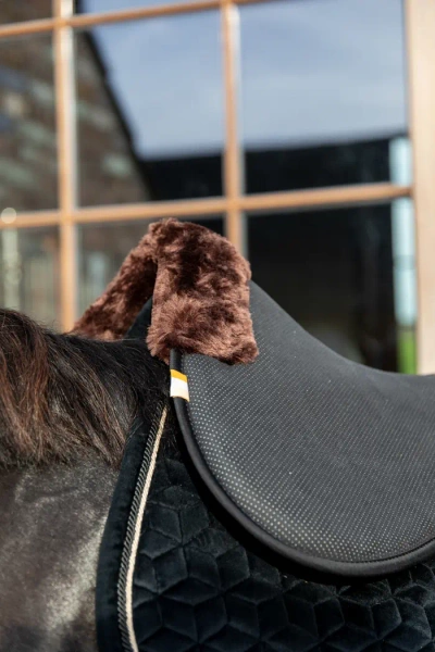 Podkładka pod siodło Kentucky Horsewear Sheepskin Half Pad Anatomic Absorb