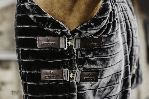 Derka stajenna Kentucky Horsewear Fake Fur - 400g