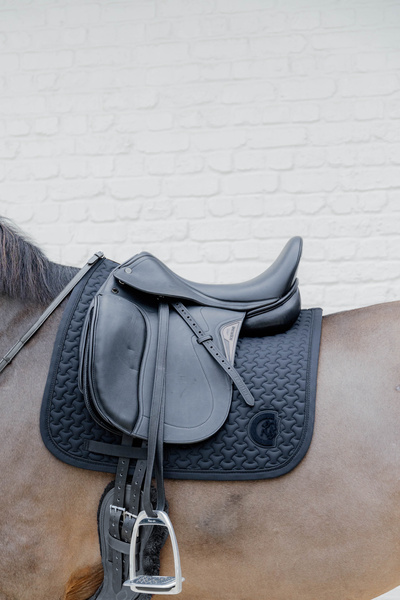 Czaprak ujeżdżeniowy Kentucky Horsewear Plaited 3D Logo