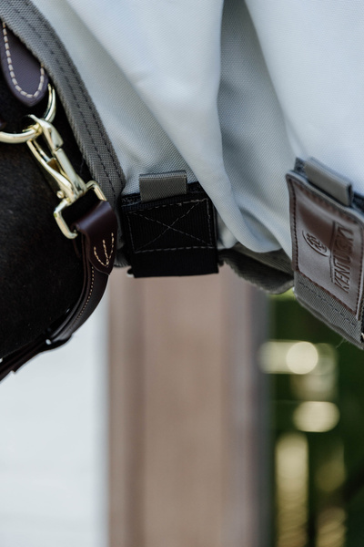 Derka siatkowa przeciw owadom z kapturem dla koni z egzemą Kentucky Horsewear Eczema Rug