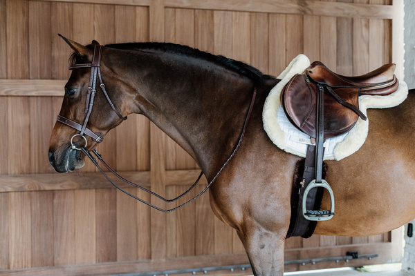 Czaprak wszechstronny Kentucky Horsewear Hunter Vegan Sheepskin