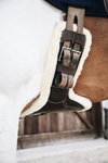 Popręg crossowy z fartuchem i futrem syntetycznym Kentucky Horsewear Sheepskin Short Stud Girth