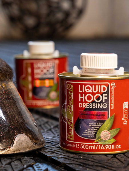 Olej do kopyt z brokatem KEVIN BACON'S Hoof Dressing Glitter