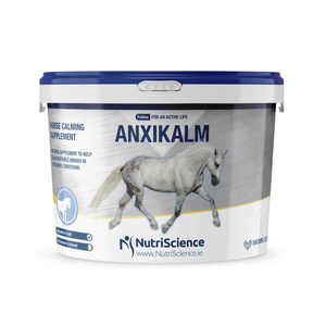 Suplement pomagający uspokoić nerwowe konie w stresujących sytuacjach NutriScience AnxiKalm 1,2 kg