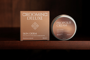 Krem regenerująco-ochronny do skóry konia z propolisem i miodem Grooming Deluxe Skin Derm Propolis Cream