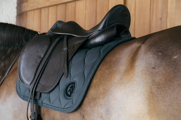 Czaprak ujeżdżeniowy Kentucky Horsewear Wave